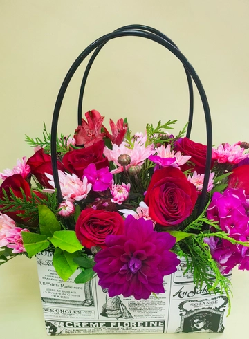 Композиция в корзине «Мулен Руж» от интернет-магазина цветов в 