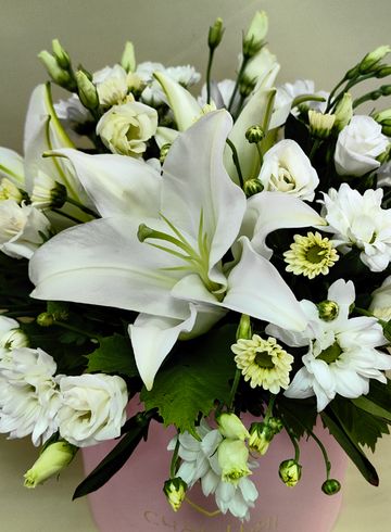 Лилии с ромашками  от интернет-магазина цветов в 