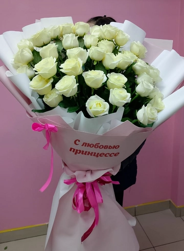 31 белая роза вбукете гиганте  от интернет-магазина цветов в 
