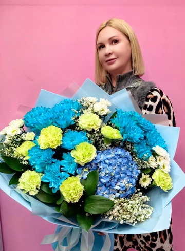 Сборныц букет с норьензией  от интернет-магазина цветов в 