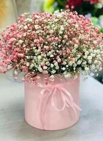 Гипсофила в розовоц шляпной корлбке  от интернет-магазина цветов в 